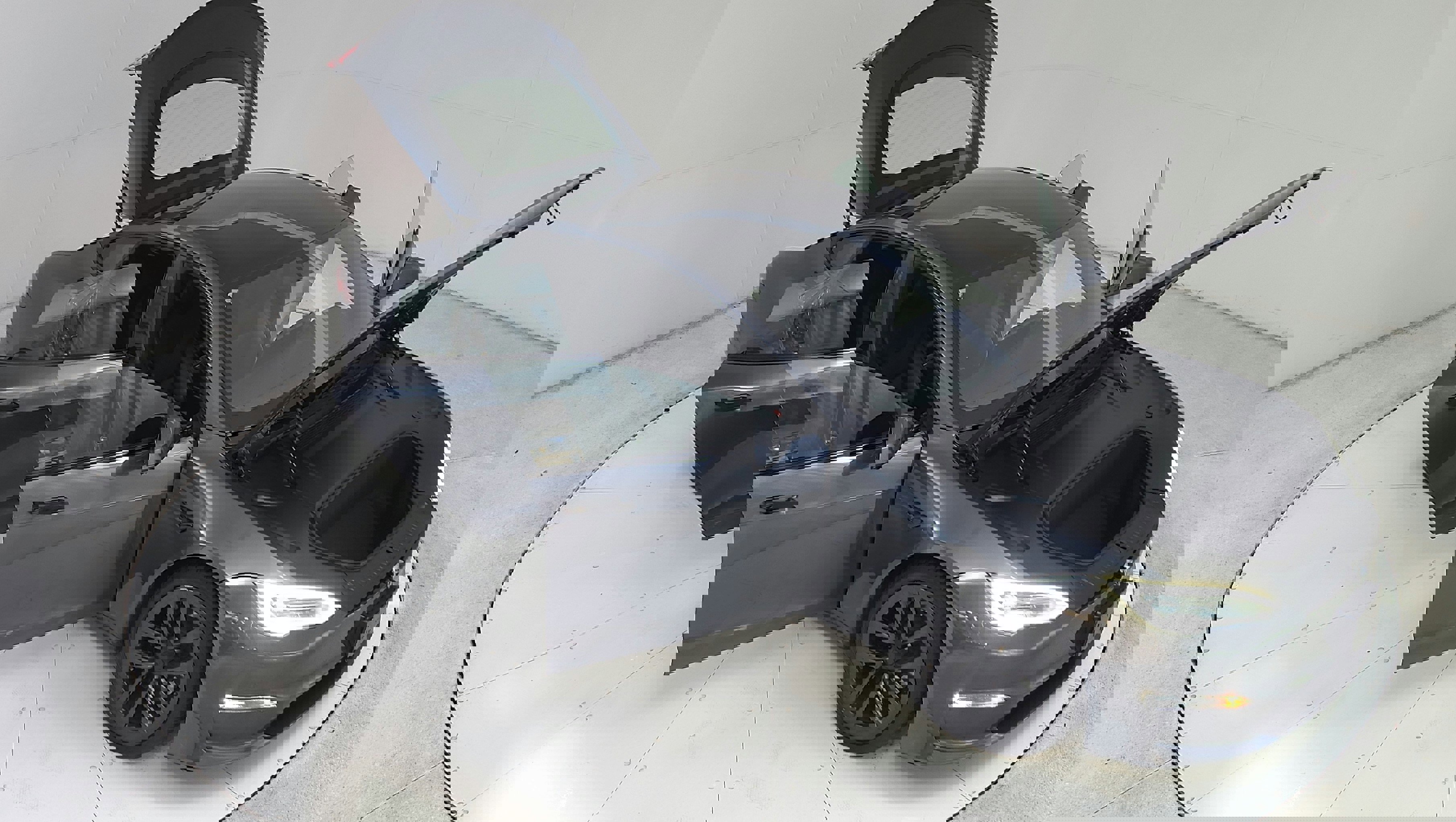 Vehicle image 29 of 34