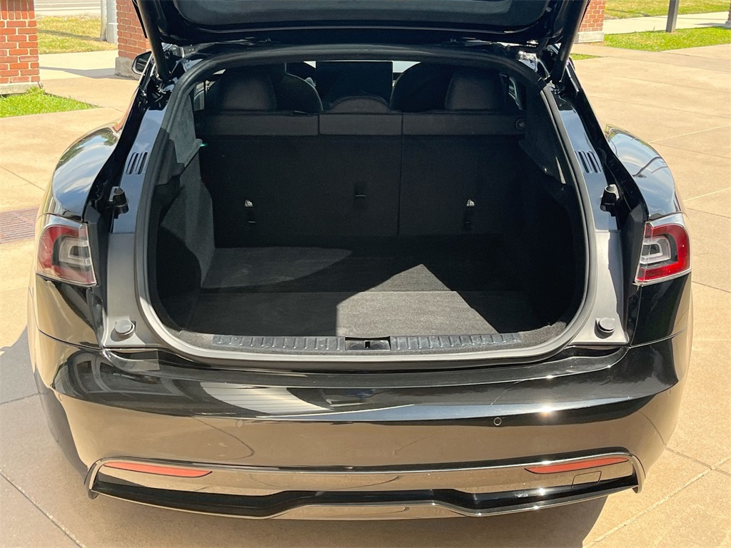 Vehicle image 8 of 35