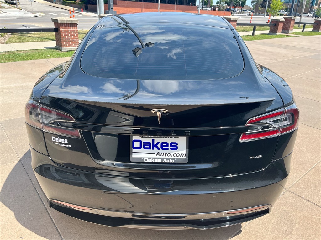 Vehicle image 11 of 35