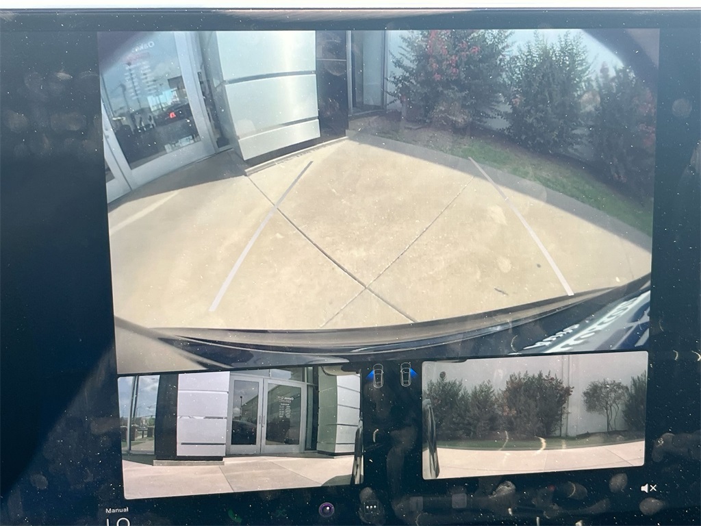 Vehicle image 10 of 35