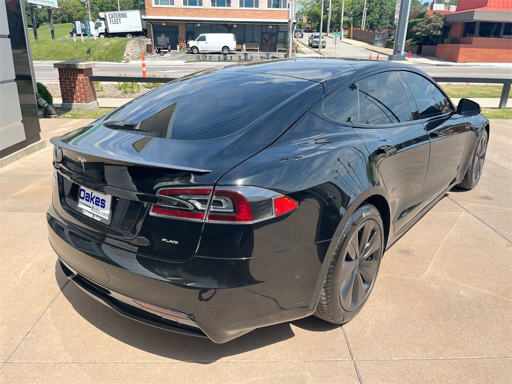 Vehicle image 4 of 35
