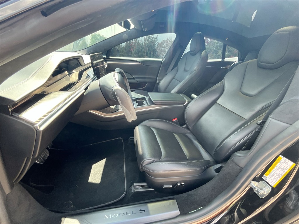Vehicle image 15 of 35