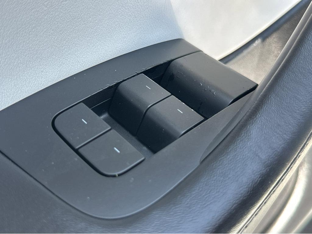 Vehicle image 23 of 42
