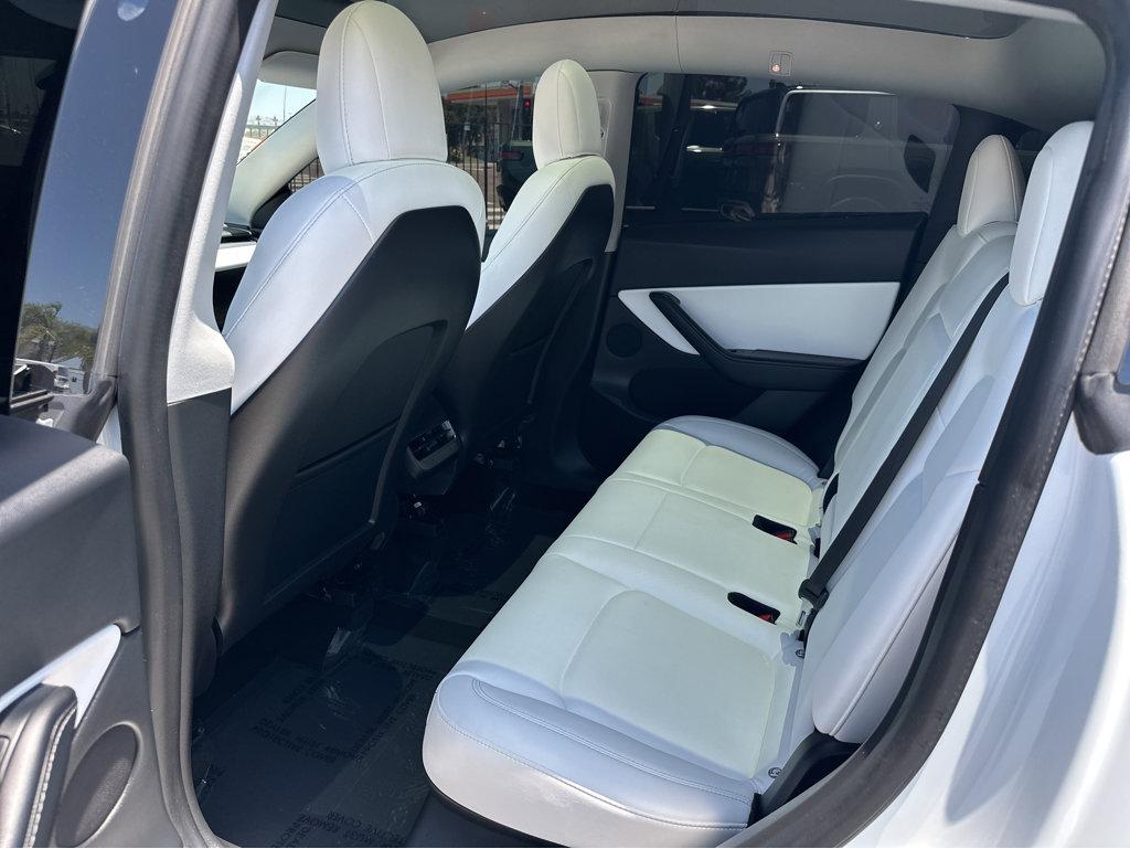 Vehicle image 12 of 42