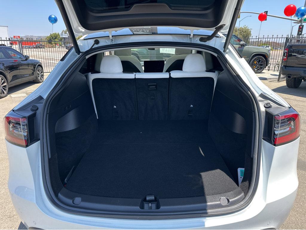 Vehicle image 7 of 42