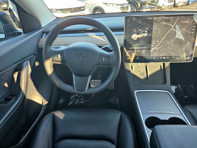 2021 Tesla Model Y Long Range Image 18 of 38