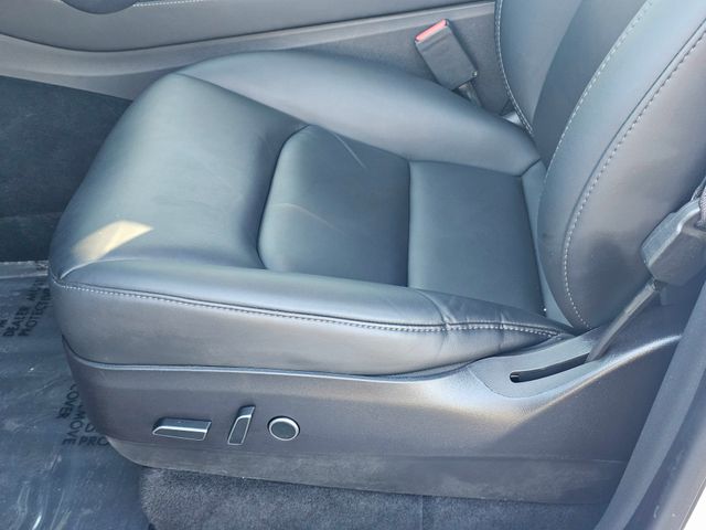 2021 Tesla Model Y Long Range Image 35 of 38