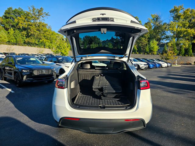 2021 Tesla Model Y Long Range Image 11 of 38