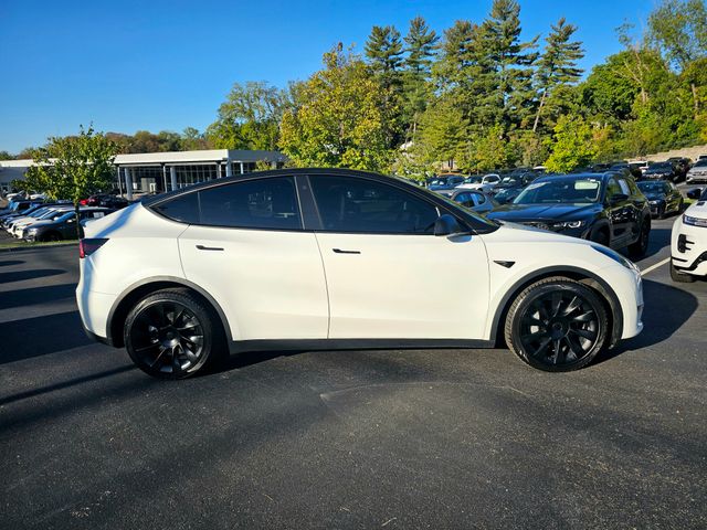2021 Tesla Model Y Long Range Image 6 of 38
