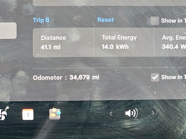 2021 Tesla Model Y Long Range Image 28 of 38