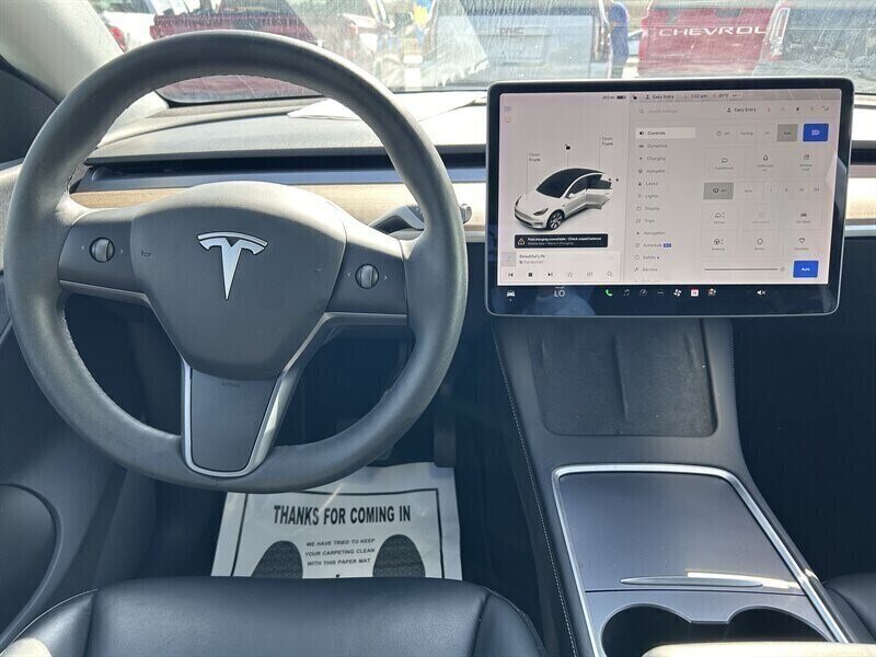 Vehicle image 82 of 100