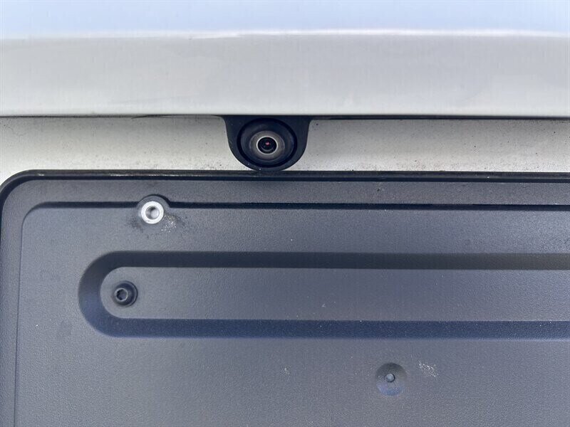 Vehicle image 99 of 100