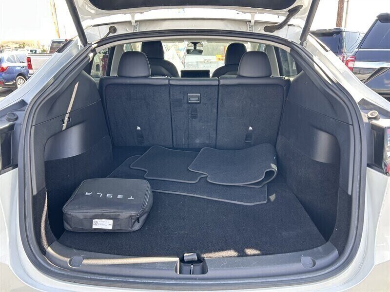 Vehicle image 97 of 100