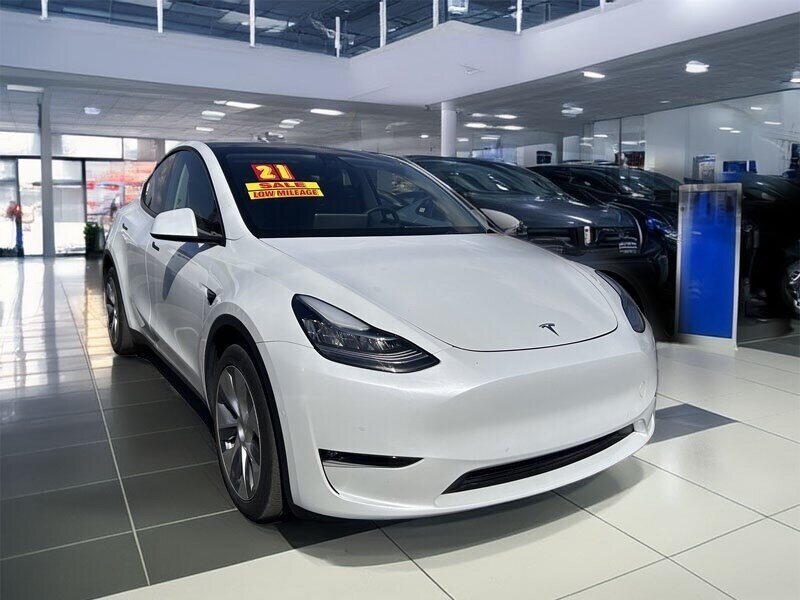 Vehicle image 6 of 100