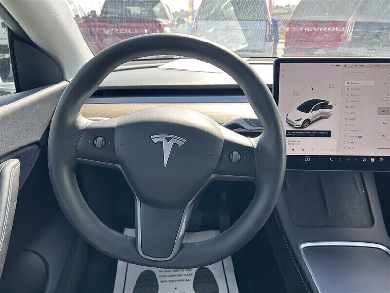 Vehicle image 83 of 100