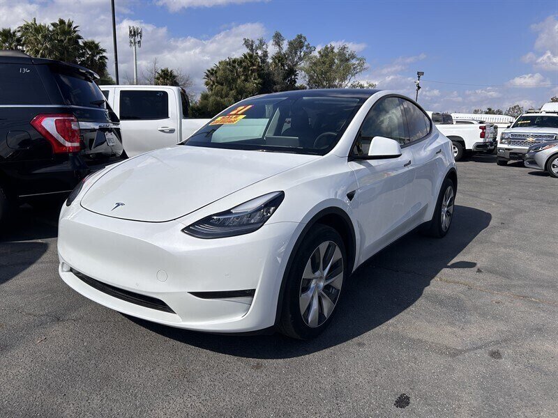 Vehicle image 1 of 100