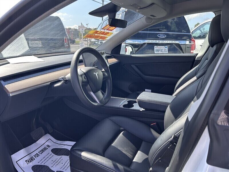 Vehicle image 78 of 100