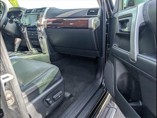 Vehicle image 22 of 23