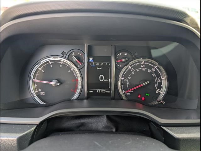 Vehicle image 15 of 23