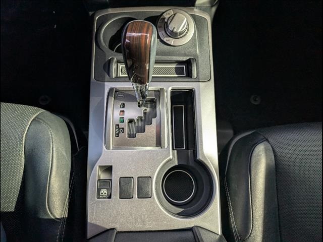 Vehicle image 14 of 23