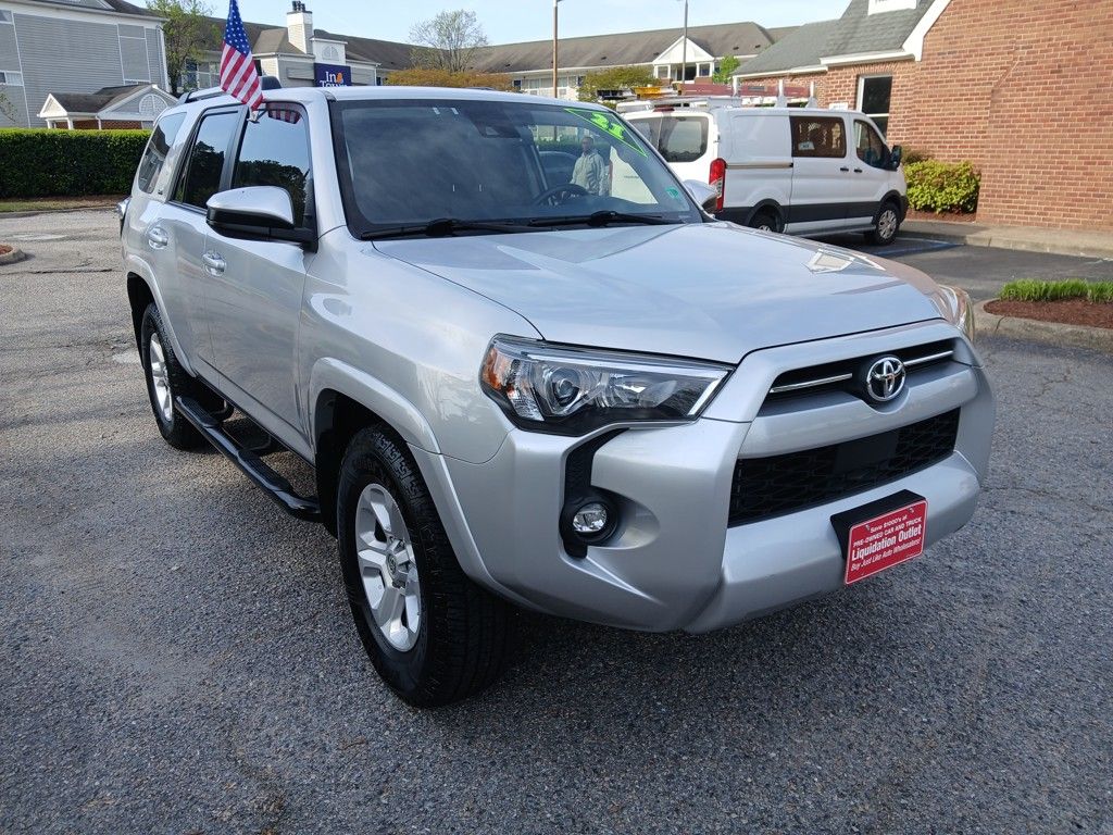 Vehicle image 3 of 28