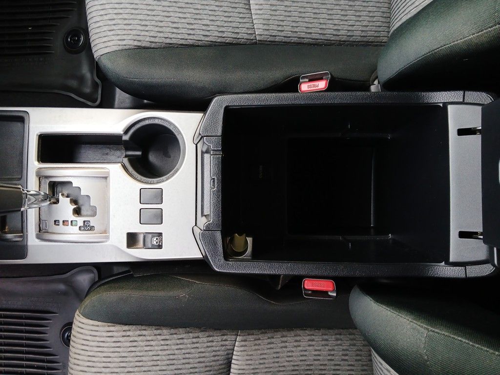 Vehicle image 24 of 28