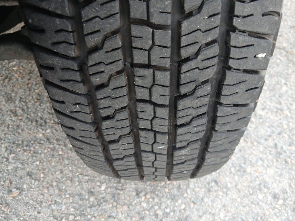 Vehicle image 26 of 28