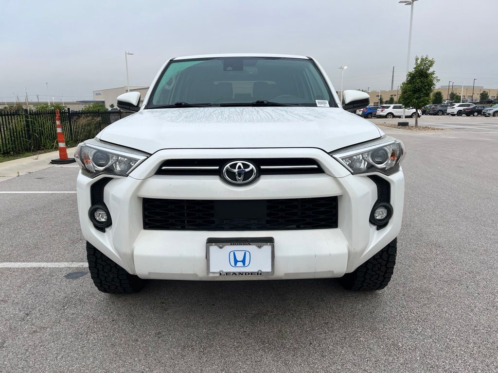 2021 Toyota 4Runner SR5 Image 2 of 30