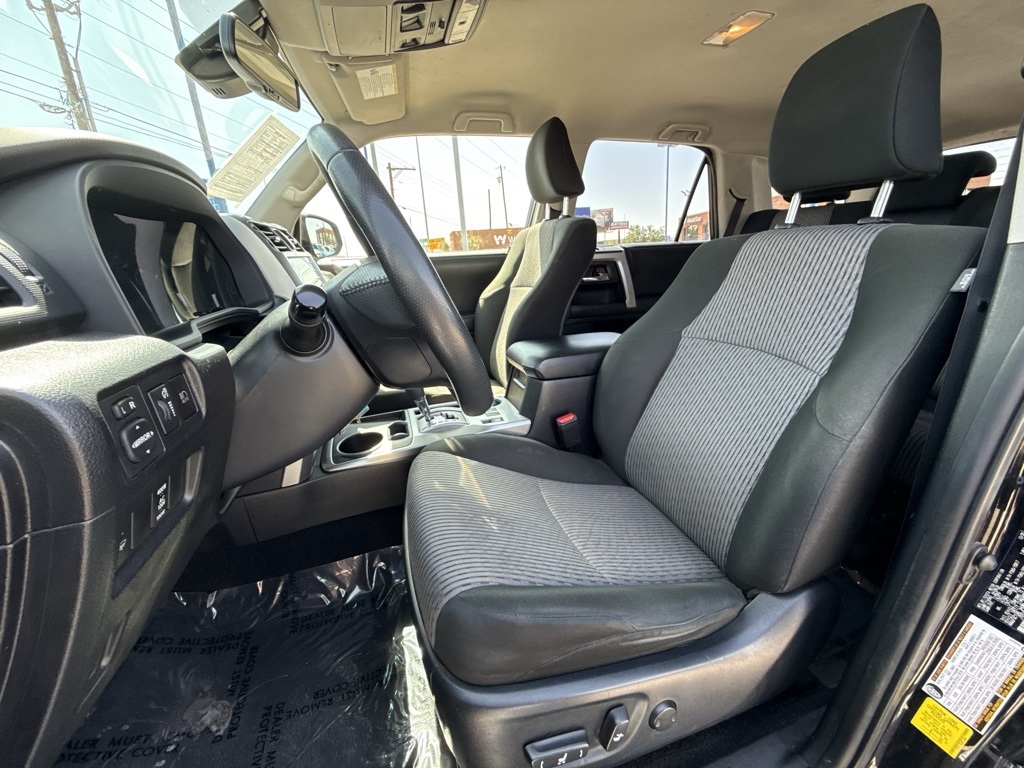 Vehicle image 11 of 31