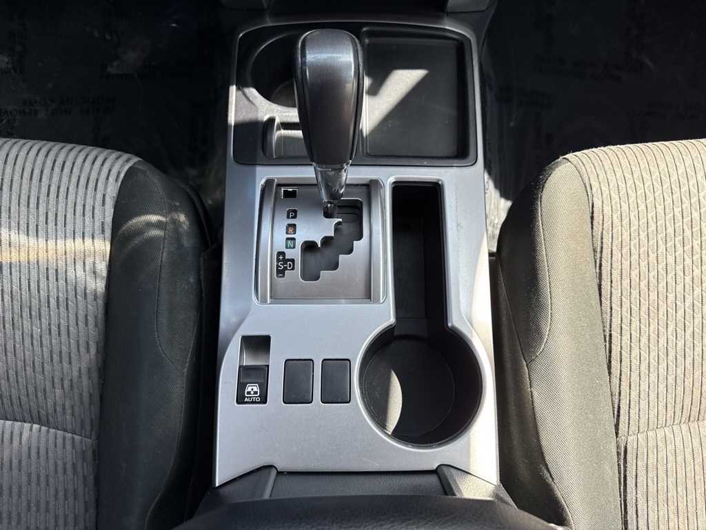 Vehicle image 19 of 31