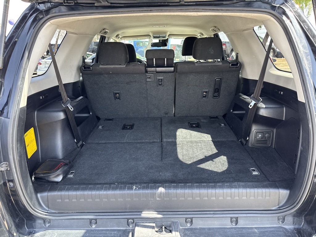 Vehicle image 29 of 31
