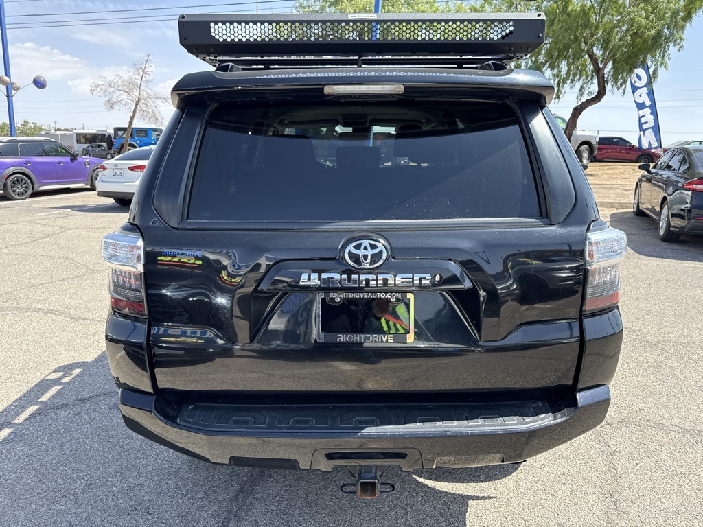 Vehicle image 8 of 31