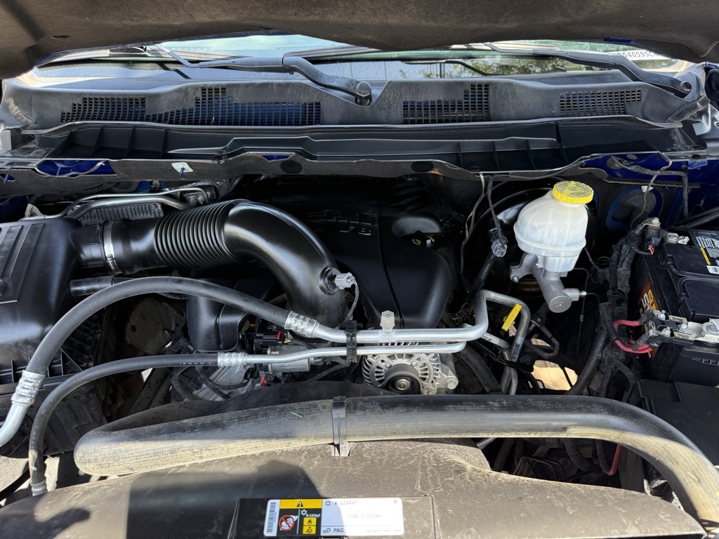 Vehicle image 27 of 31