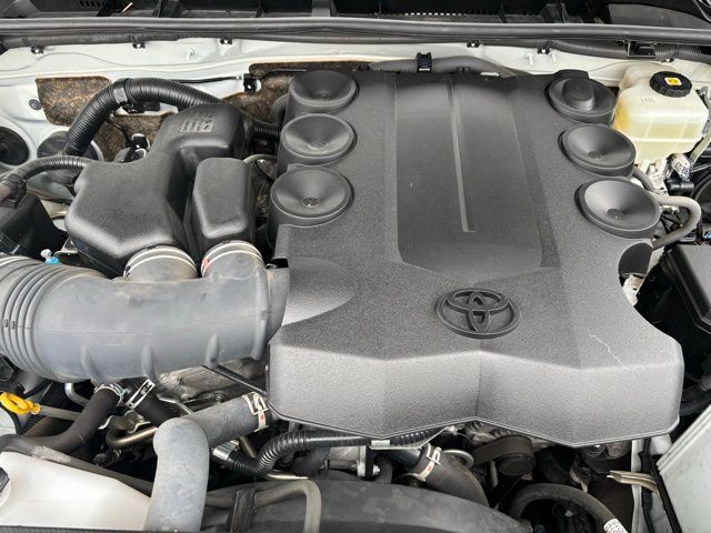 Vehicle image 9 of 28