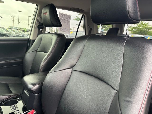 Vehicle image 15 of 28