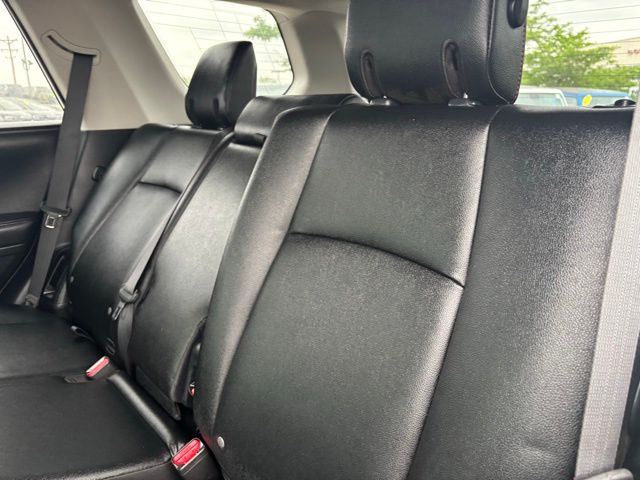 Vehicle image 13 of 28
