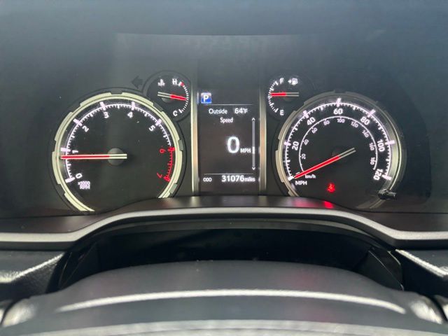 Vehicle image 19 of 28