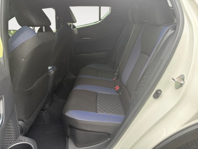 Vehicle image 17 of 31