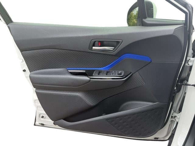 Vehicle image 23 of 31