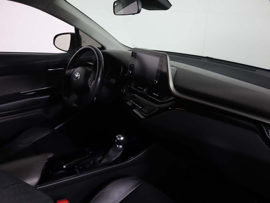 Vehicle image 27 of 49