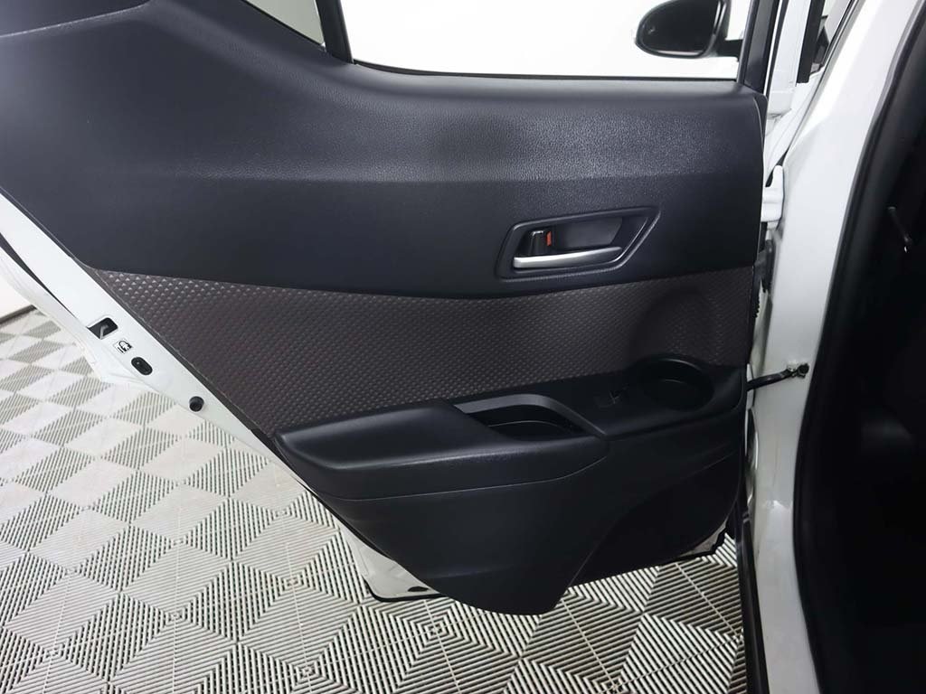 Vehicle image 24 of 49
