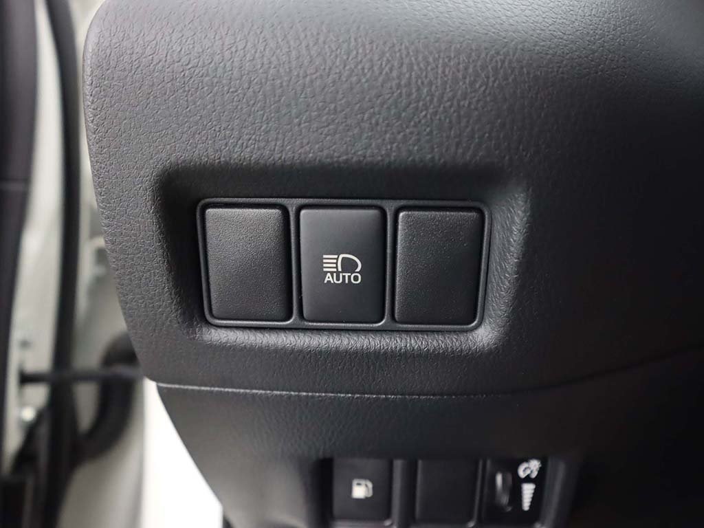 Vehicle image 38 of 49