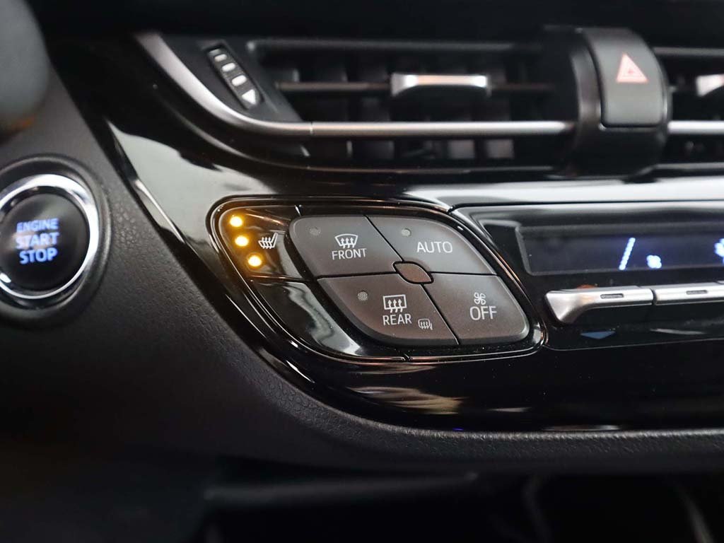 Vehicle image 46 of 49