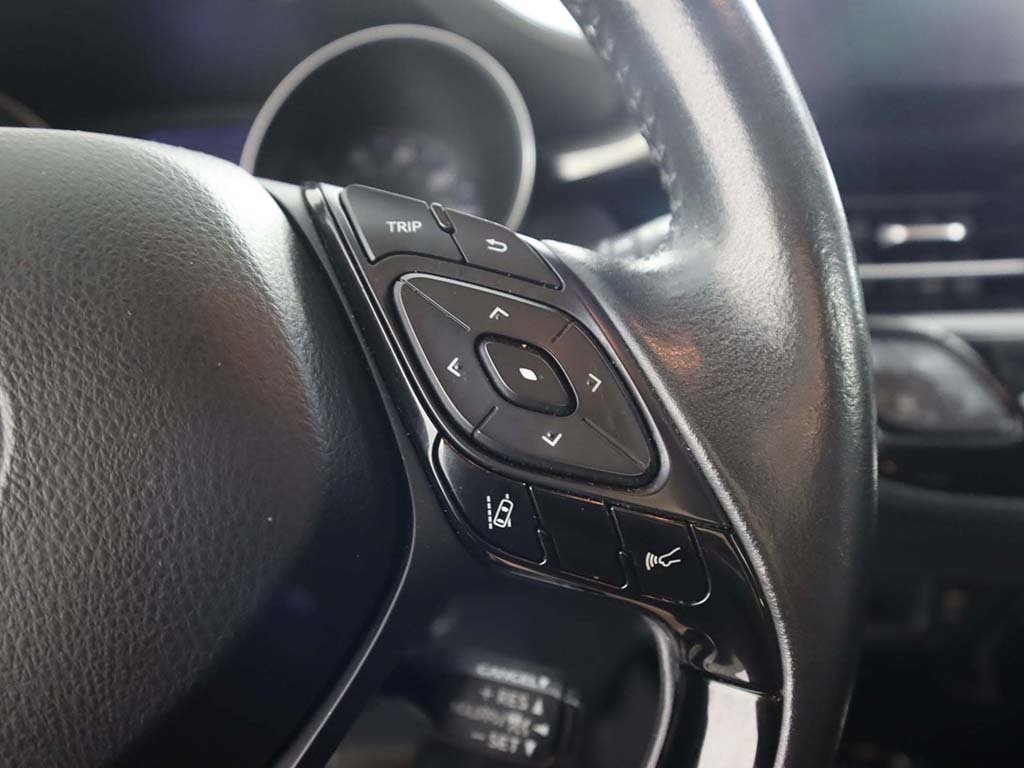 Vehicle image 42 of 49