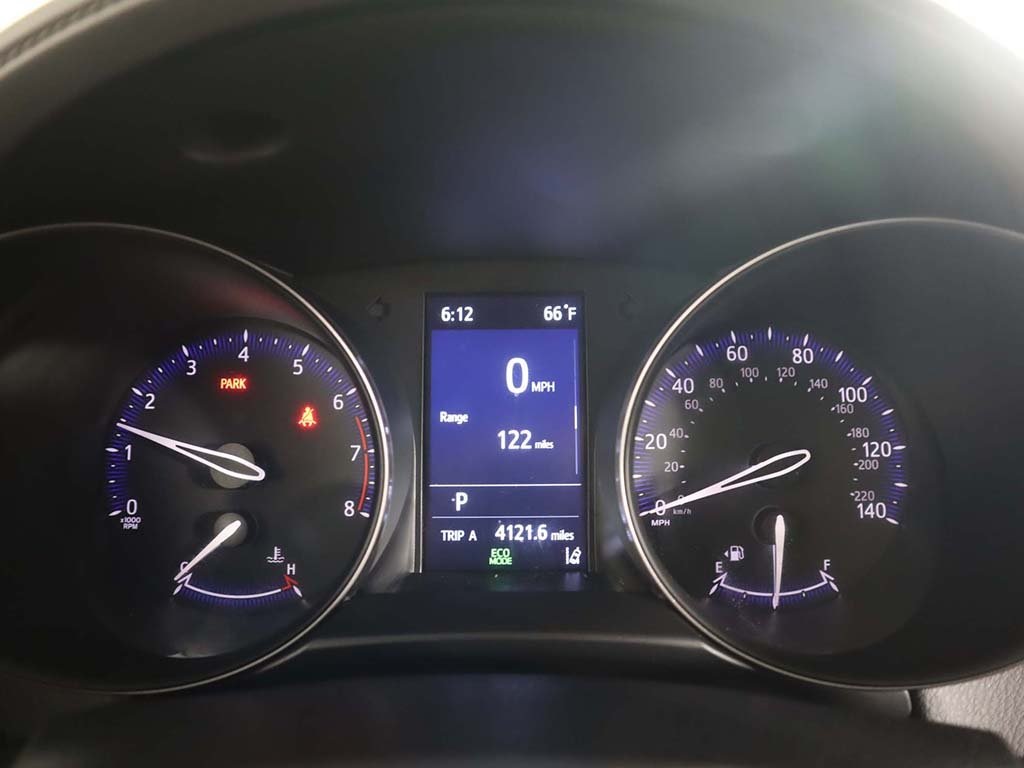 Vehicle image 40 of 49