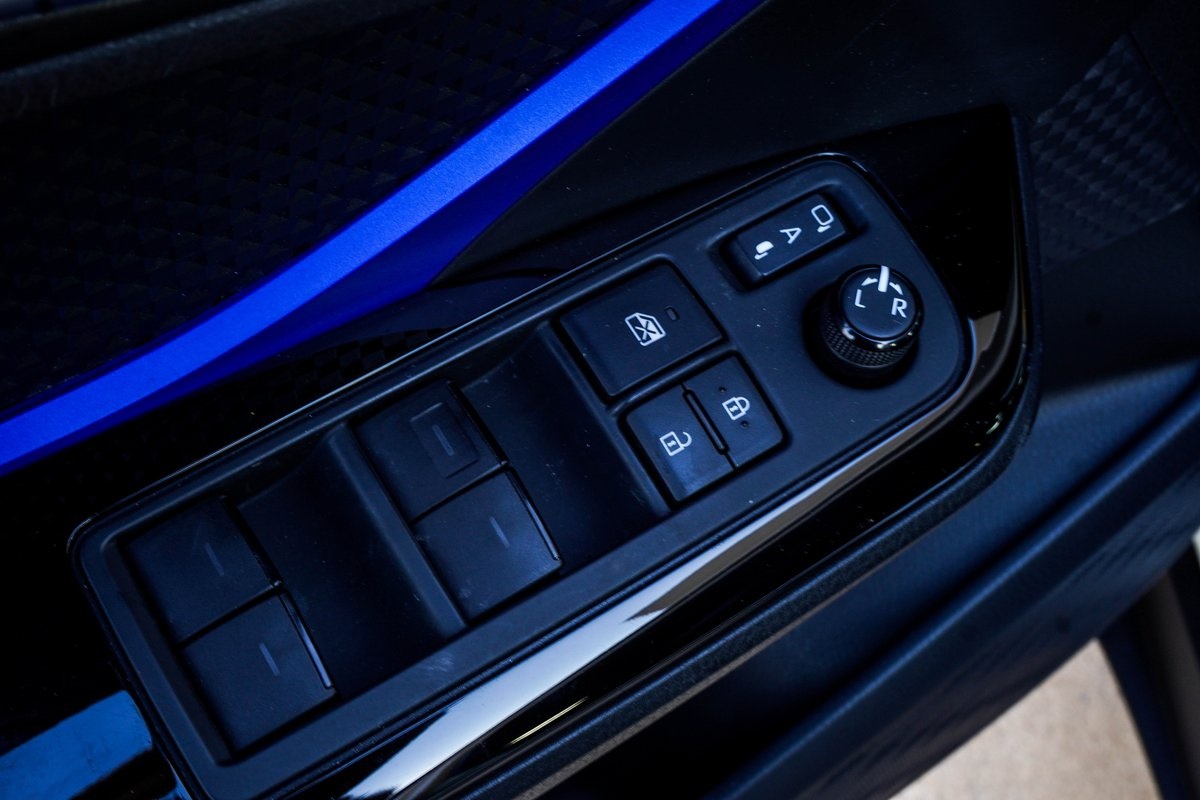 2021 Toyota C-HR XLE Image 28 of 29