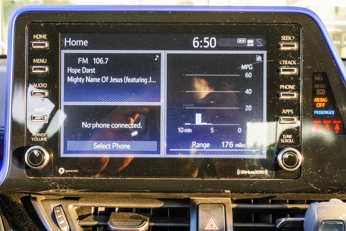 2021 Toyota C-HR XLE Image 19 of 29