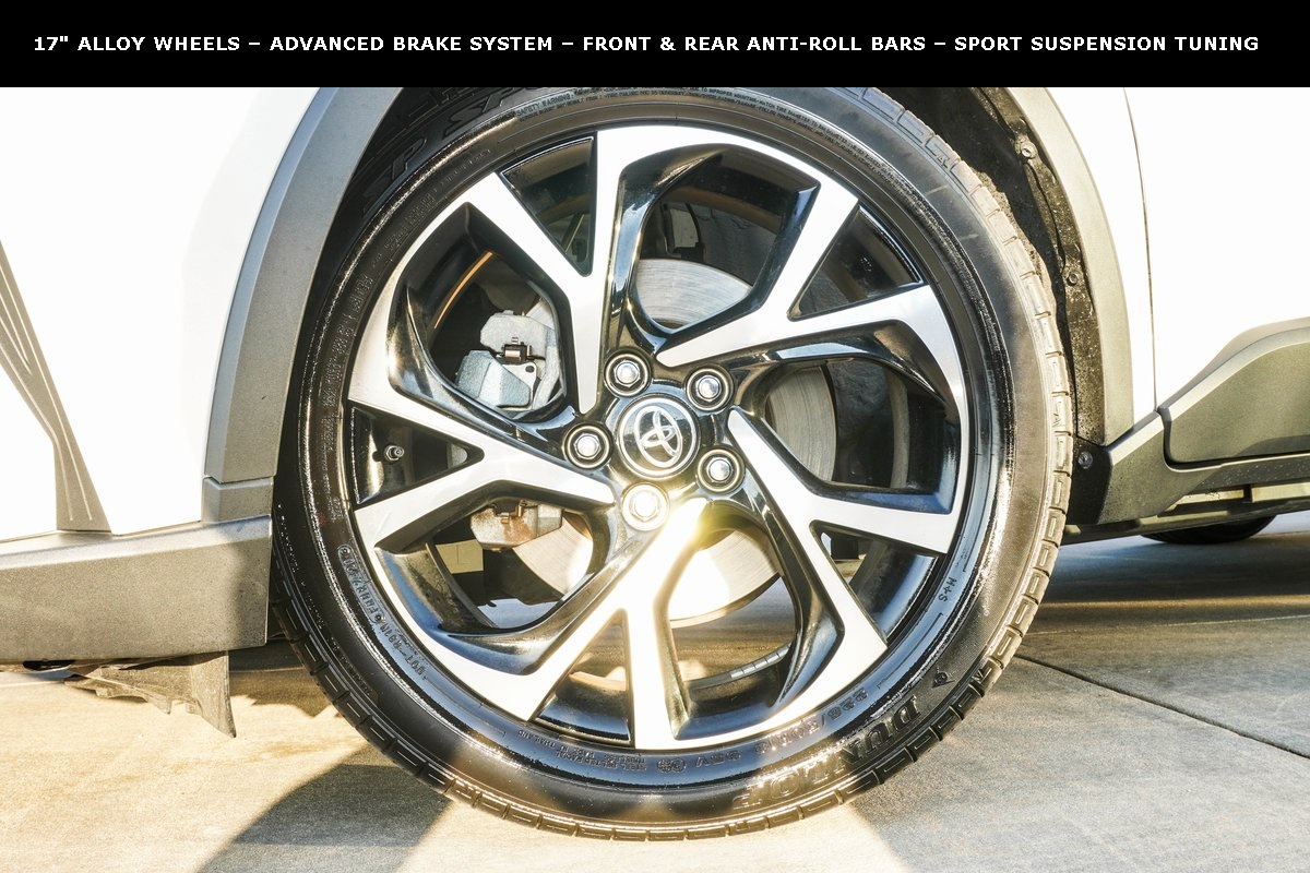 2021 Toyota C-HR XLE Image 8 of 29