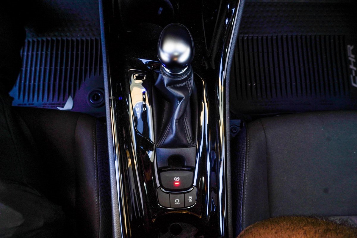 2021 Toyota C-HR XLE Image 21 of 29