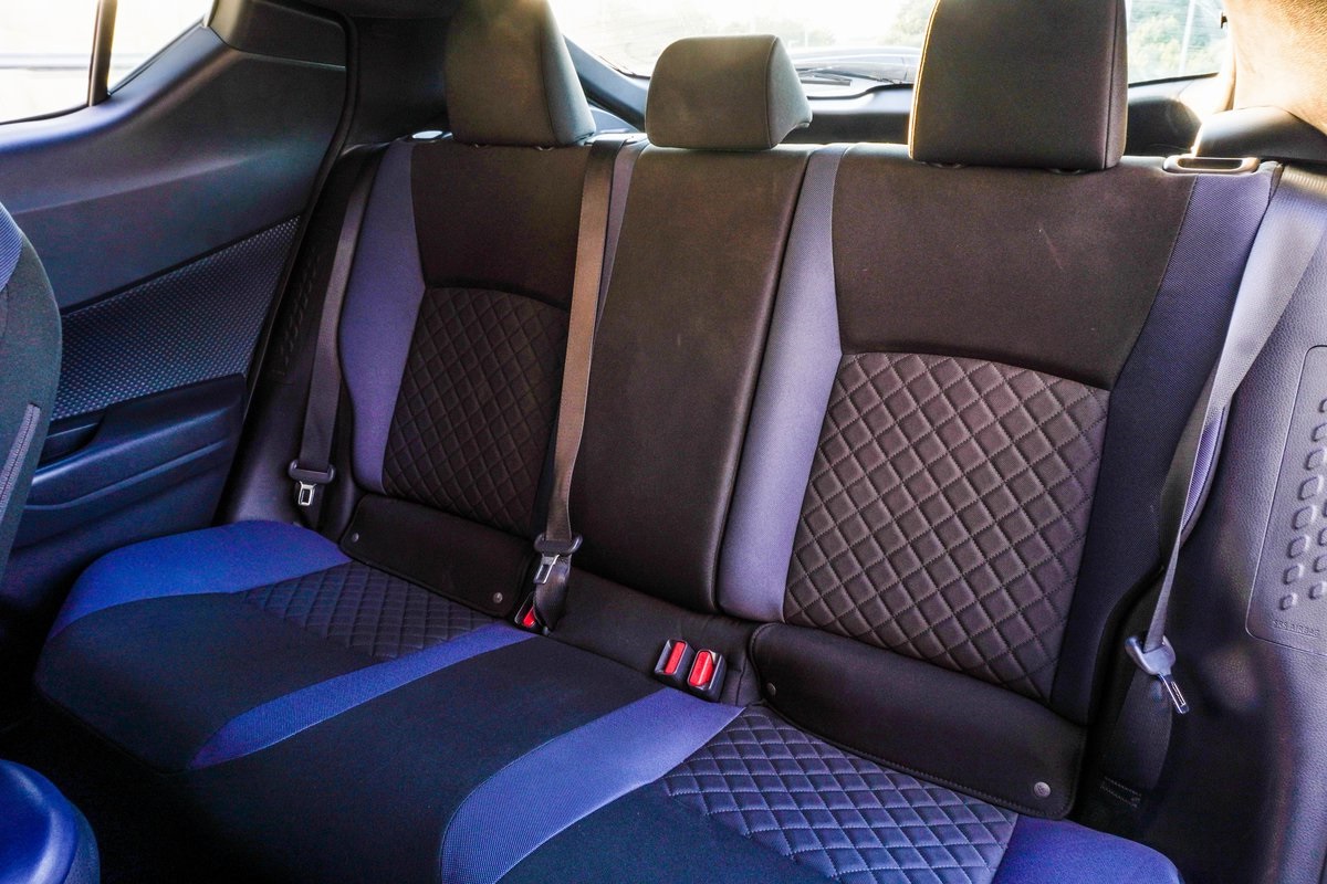 2021 Toyota C-HR XLE Image 10 of 29